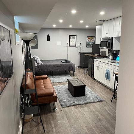Urban Retreat Basement Studio Only Two Blocks From Metro! Off Street Parking! Ουάσινγκτον Εξωτερικό φωτογραφία